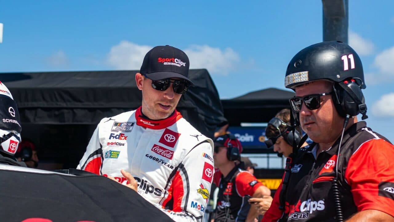 hero image for King's Hawaiian Inks Multi-Year Deal with Hamlin, Joe Gibbs Racing
