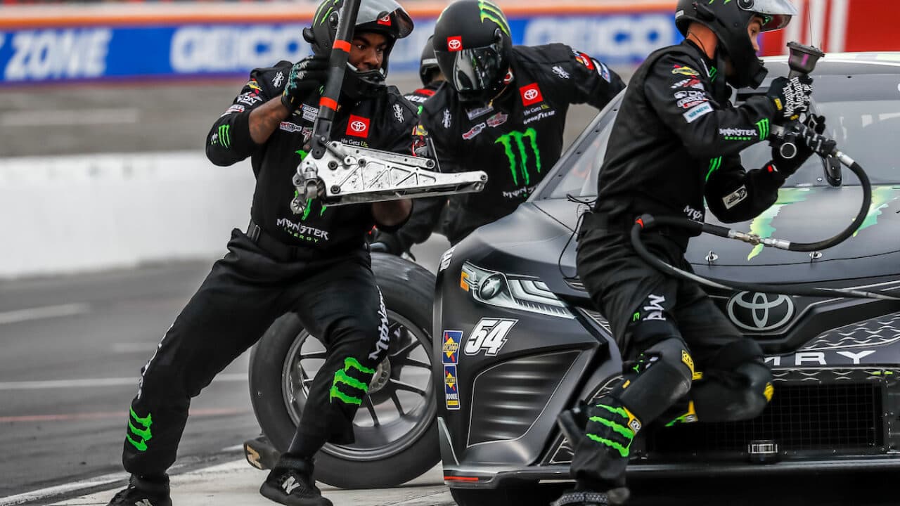 hero image for Results: 2023 Pit Crew Challenge at North Wilkesboro