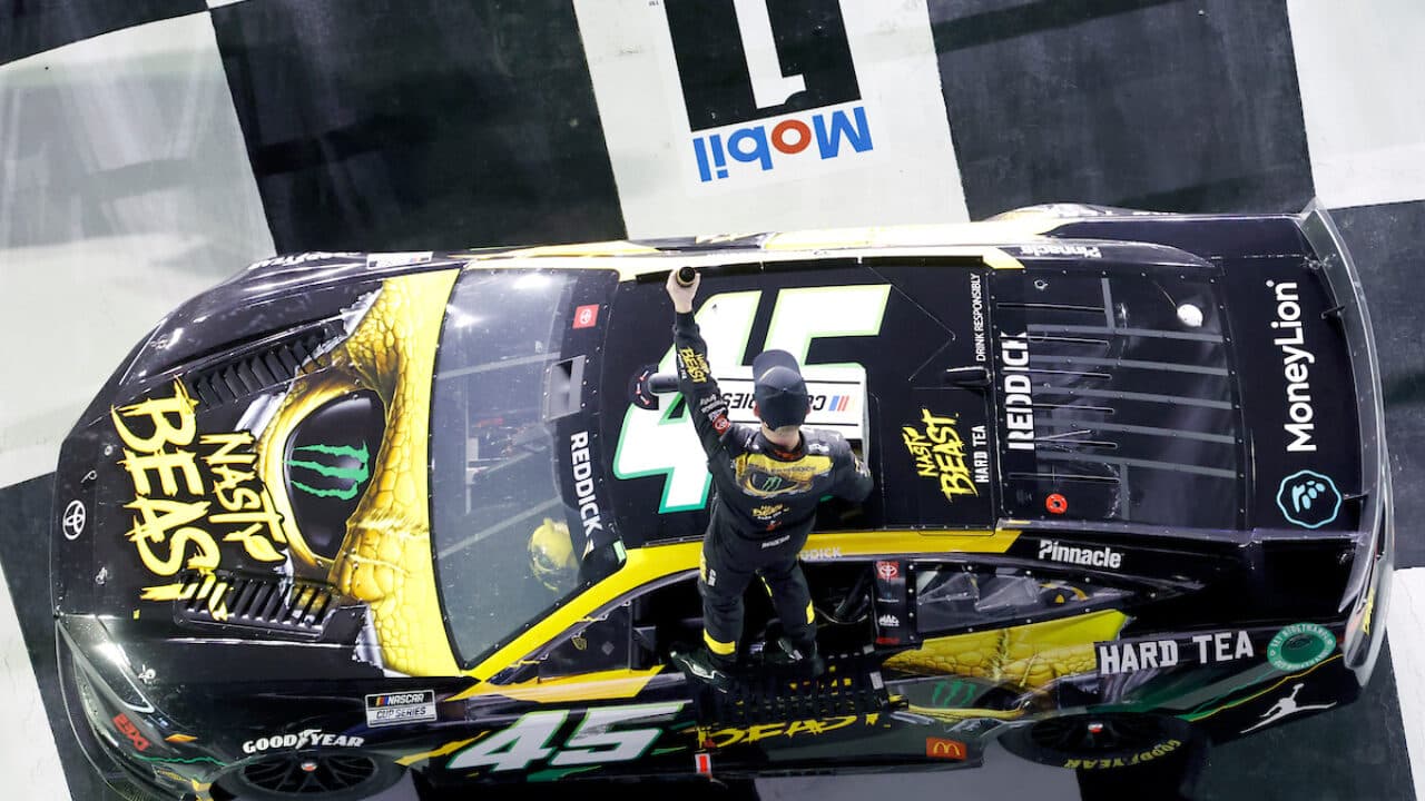 hero image for Tyler Reddick Makes Last-Lap Move to Capture Duel 1 Victory at Daytona