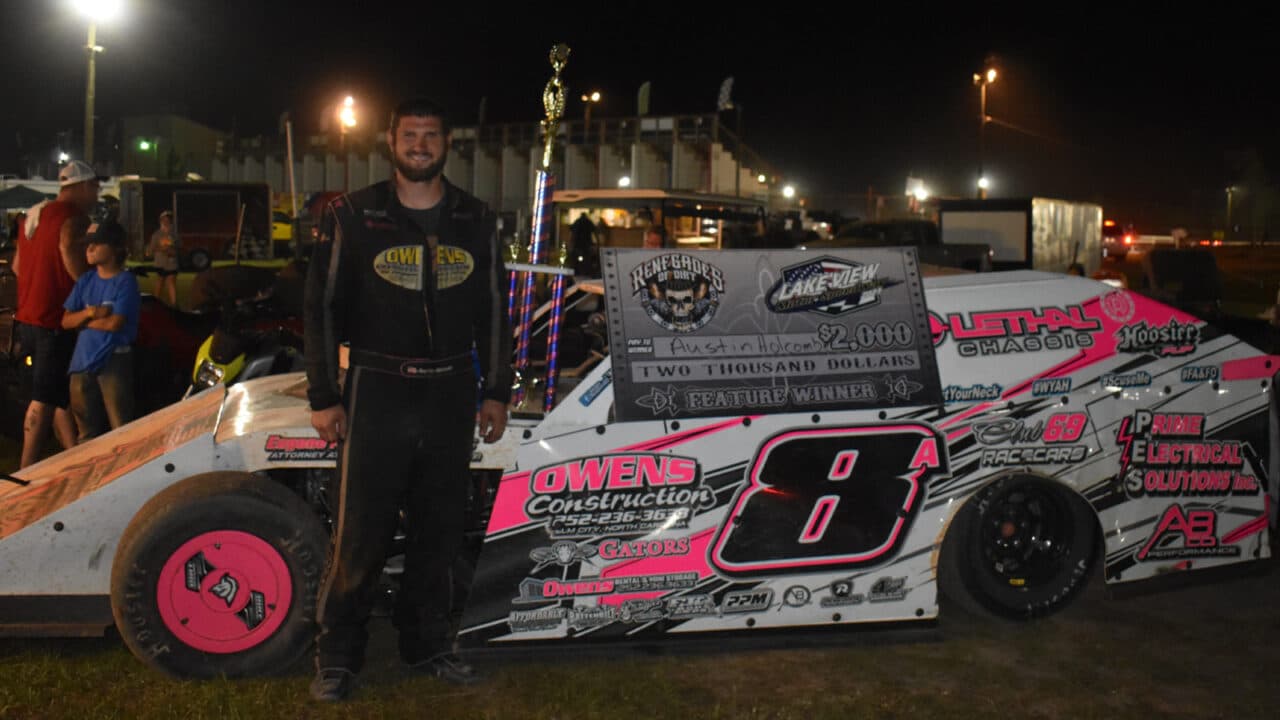 hero image for Holcombe, Taylor Split Renegades Of Dirt Wins At Lake View