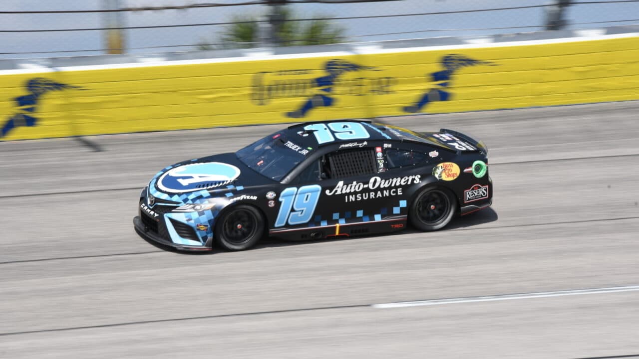 hero image for Starting Lineup: NASCAR Cup Series Goodyear 400 at Darlington