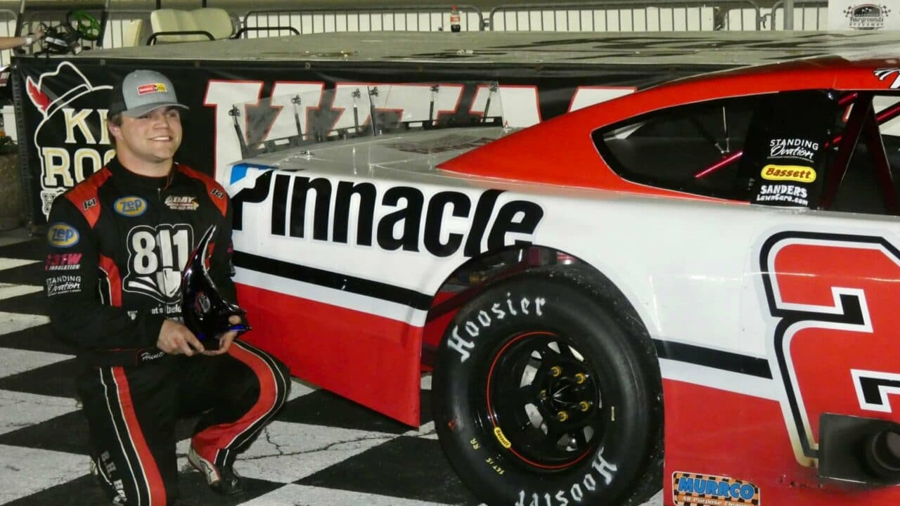 hero image for Hunter Wright Holds on For First Career Pro Late Win