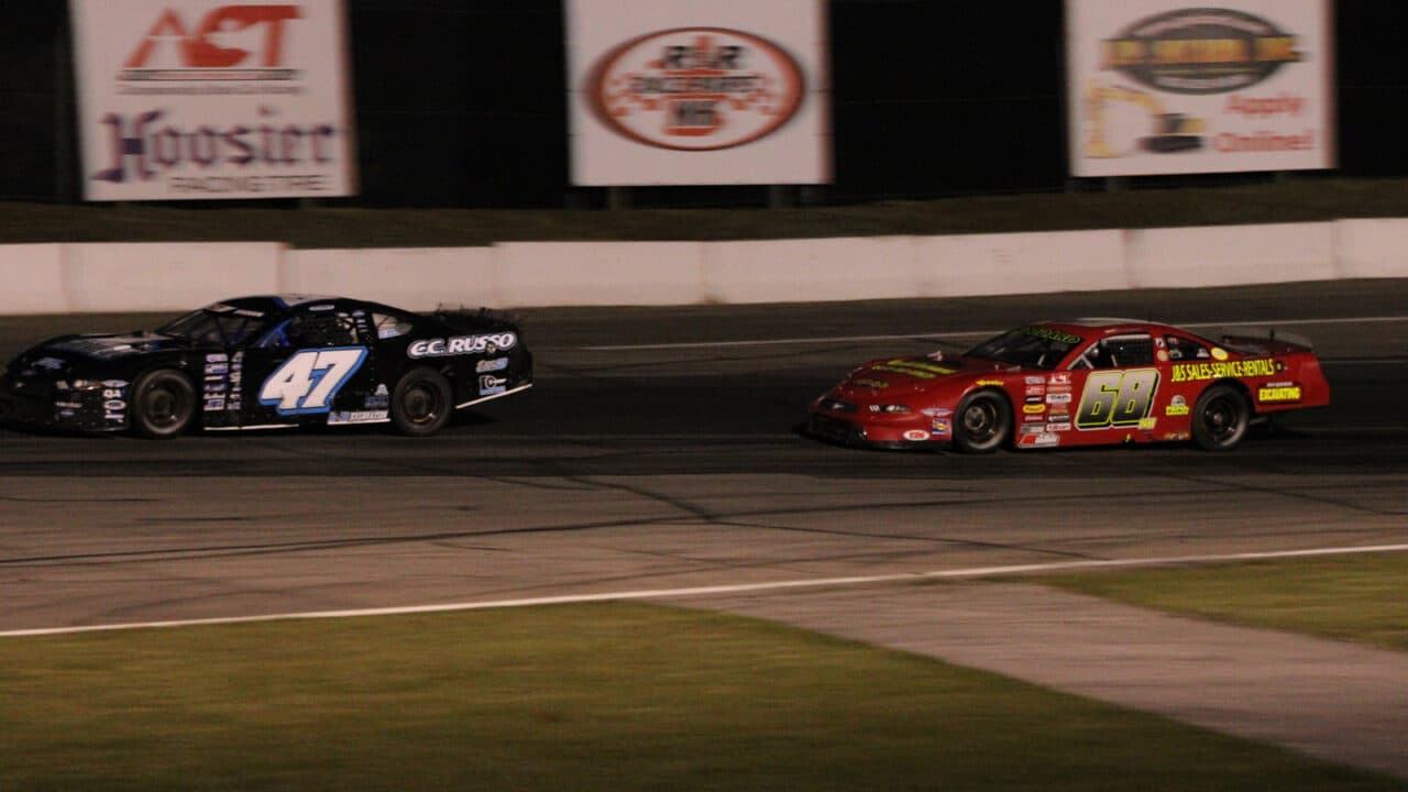 hero image for Wall’s Ford Platinum Series Returns for Late Model Leaf Peepers 100 on Labor Day Weekend