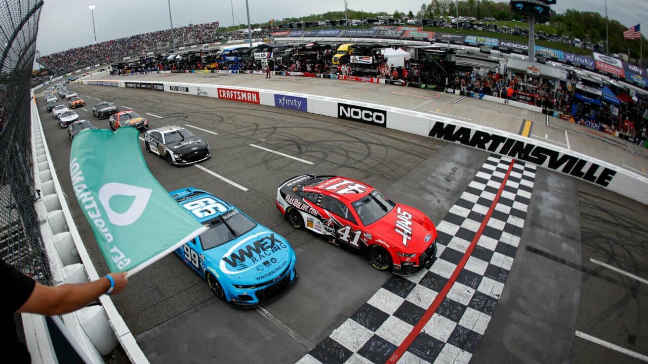 hero image for Points Report: NASCAR Cup Series NOCO 400 at Martinsville Speedway