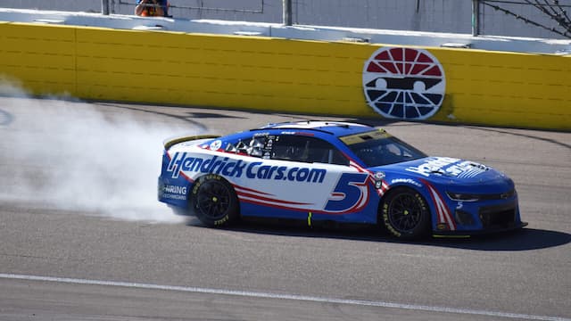 Post Race Burnout Kyle Larson 1