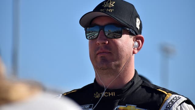 Qualifying Pits Kyle Busch 2