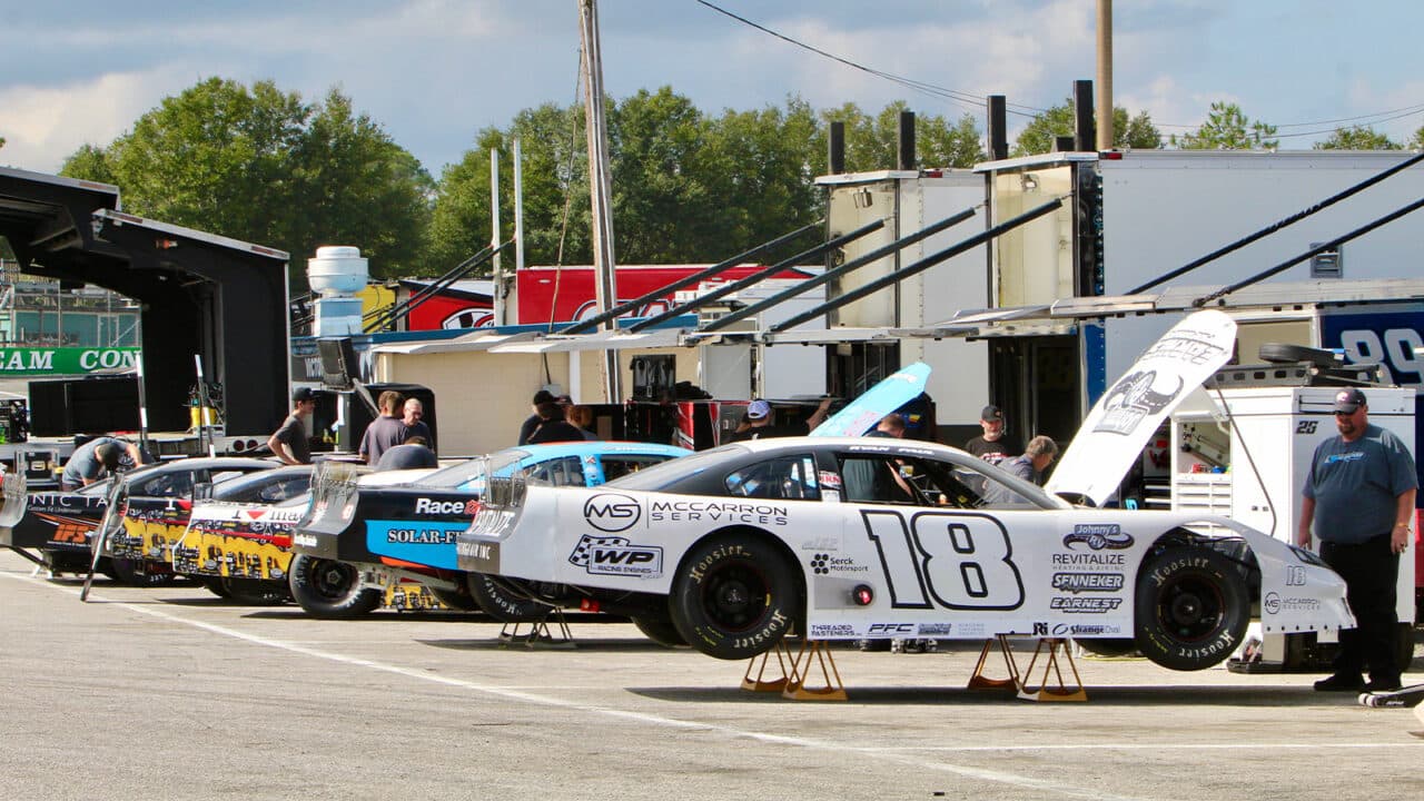 hero image for 2022 Snowball Derby and Snowflake 100 Roster