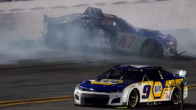 Stenhouse Crash auto x2