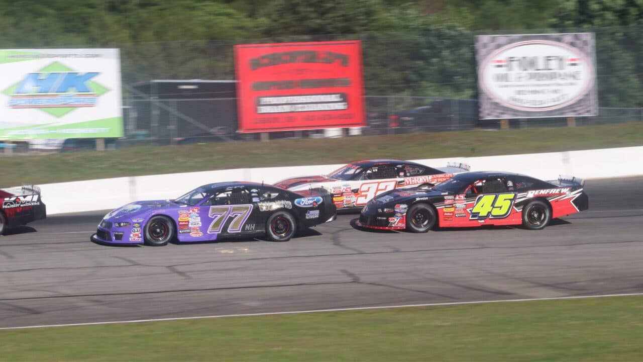 hero image for Foley Oil & Propane Throw Support Behind New $3,000 to win Late Model Special