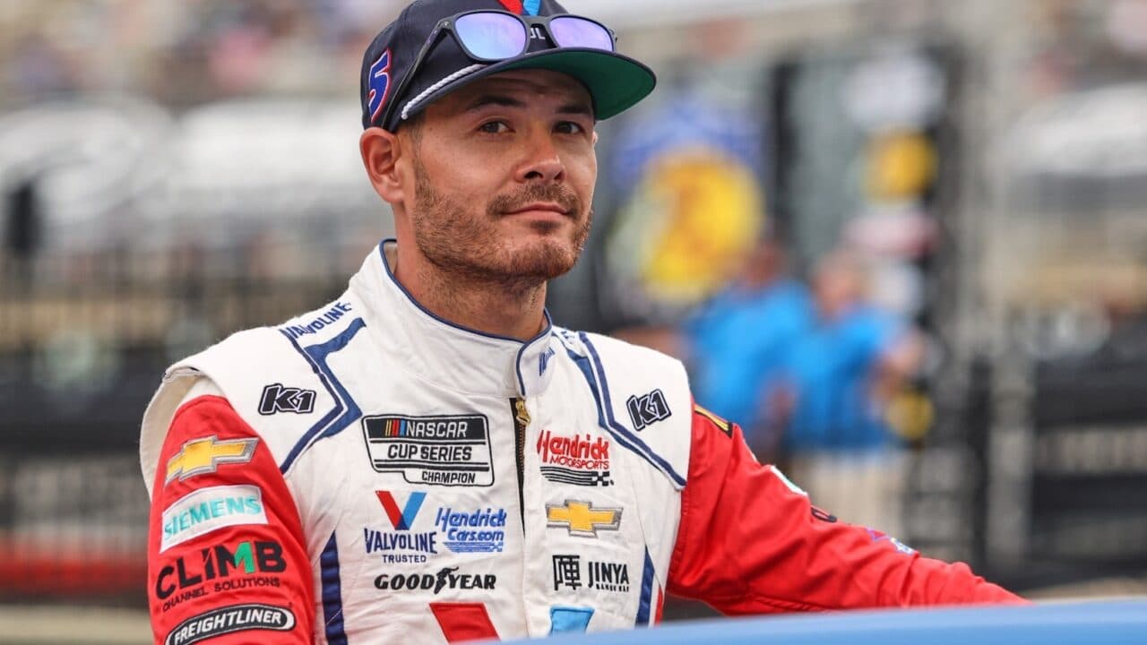 hero image for Kyle Larson, Ricky Stenhouse Make Last-Minute Entries Into Chili Bowl Nationals