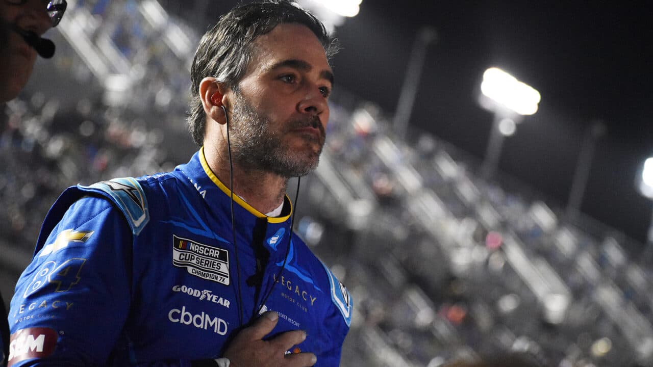 hero image for Carvana to Sponsor Jimmie Johnson, LEGACY MOTOR CLUB in Three Races in 2024