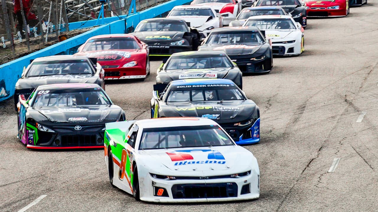 hero image for $50k Thanksgiving Classic Raises the Stakes for Late Model Stock Cars