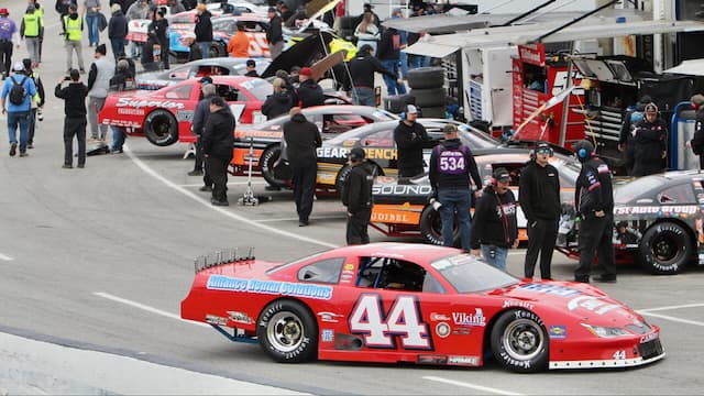SLM Snowball Derby Five Flags 2023 Pits
