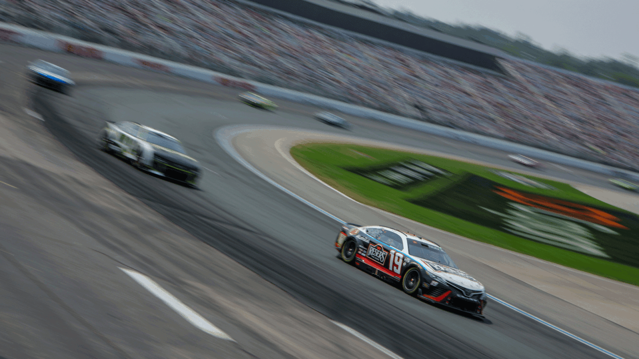 hero image for Points Report: NASCAR Cup Series Crayon 301 at New Hampshire